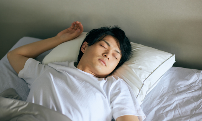 how does screen time affect sleep